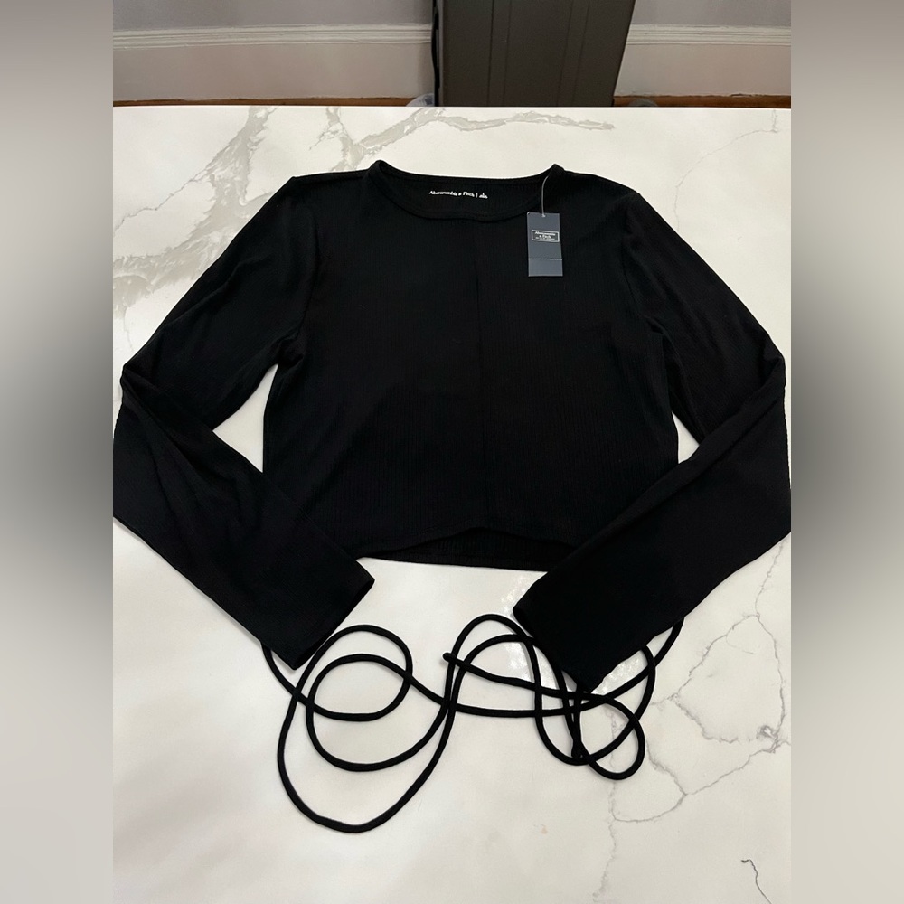 NWT A&F long sleeve tie waist crop top